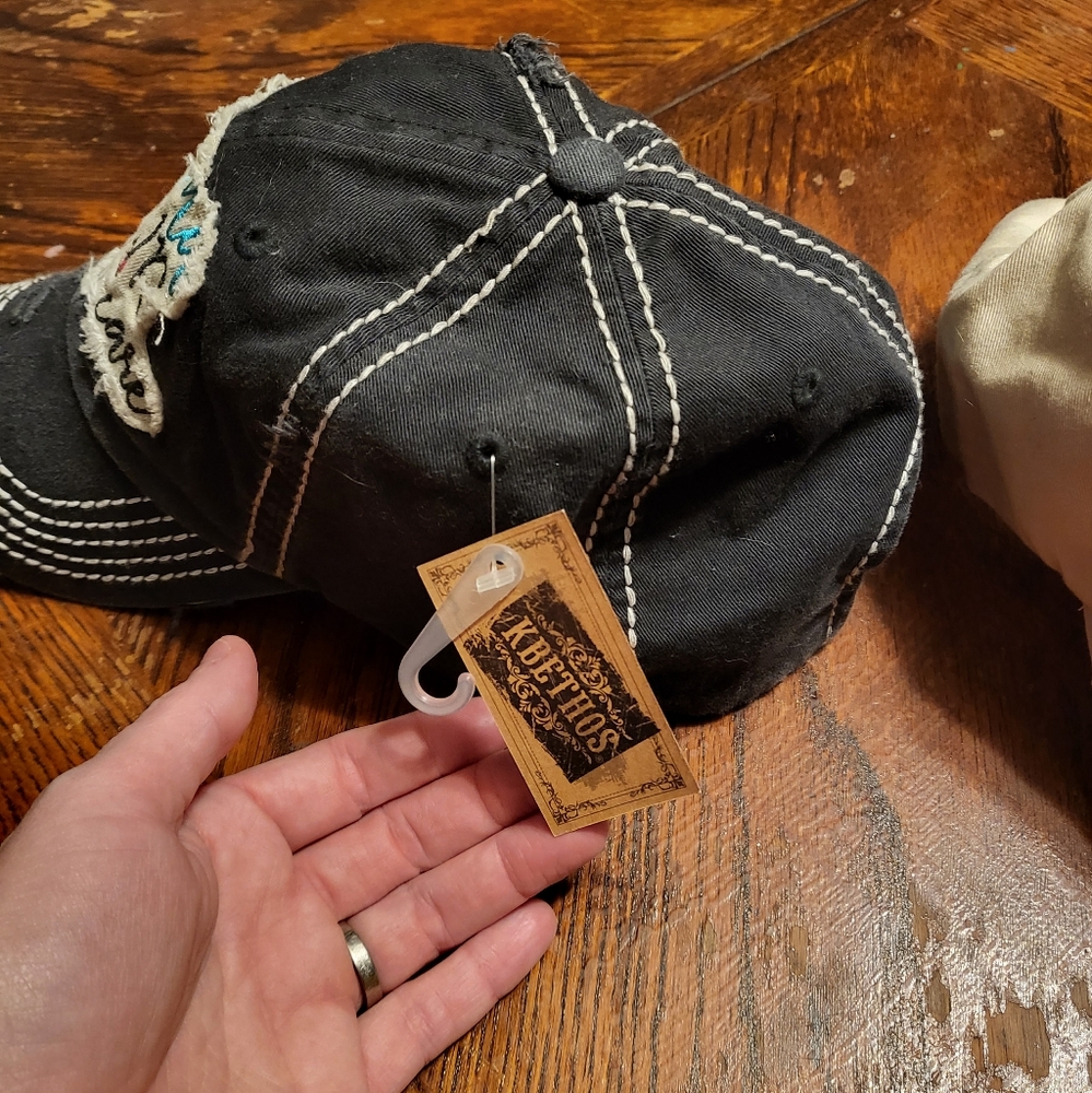 Hat - Picture 2 of 3